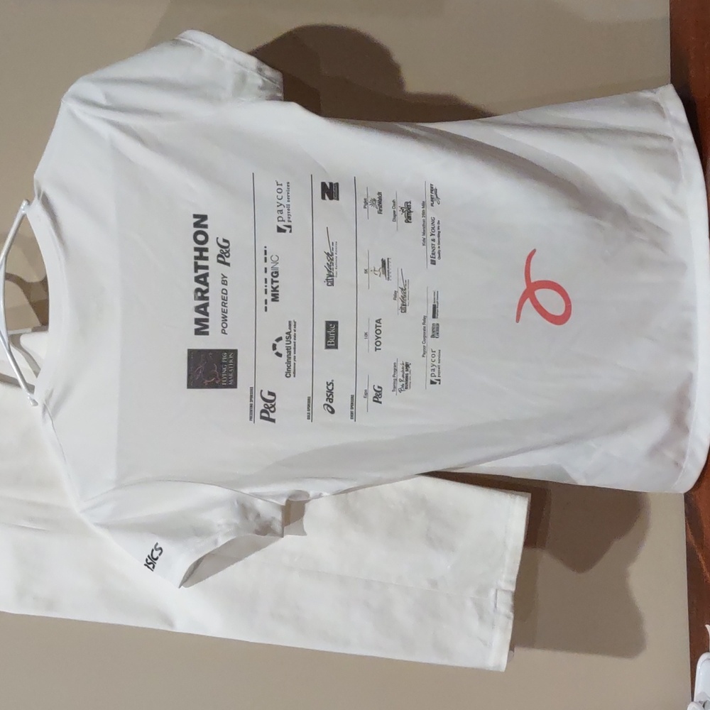 Flying pig Marathon, white running shirt, asics - Picture 6 of 6